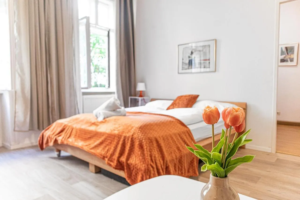 Gorgeous 2Br Apt. Central Located And Spacious Vienna Apartment