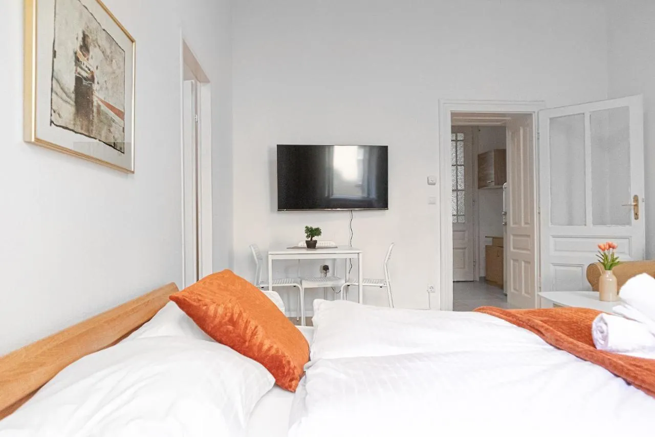 Gorgeous 2Br Apt. Central Located And Spacious Vienna